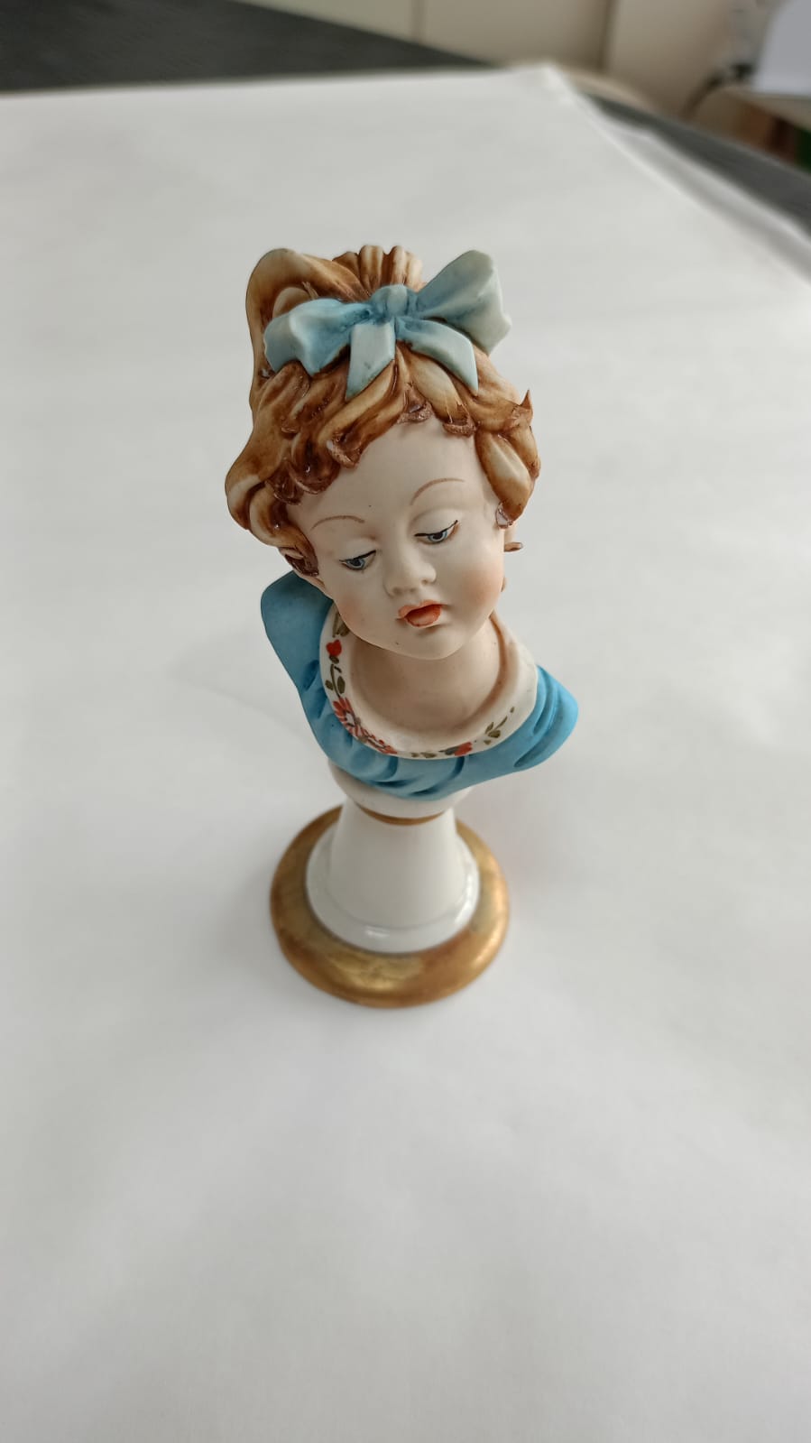 Coppia mezzibusti miniatura Capodimonte firmati Cortese