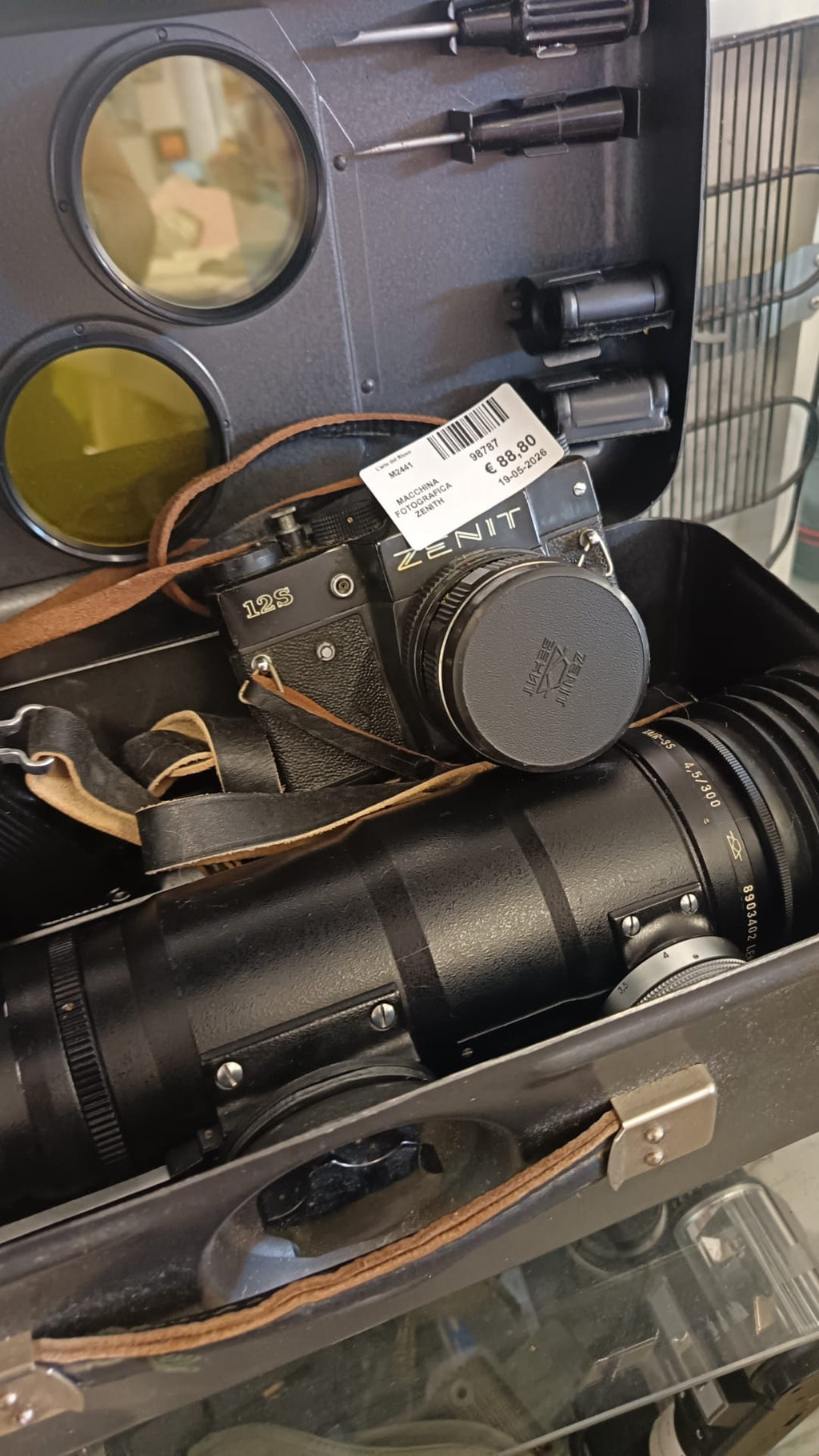 Macchina fotografica Zenit con valigetta