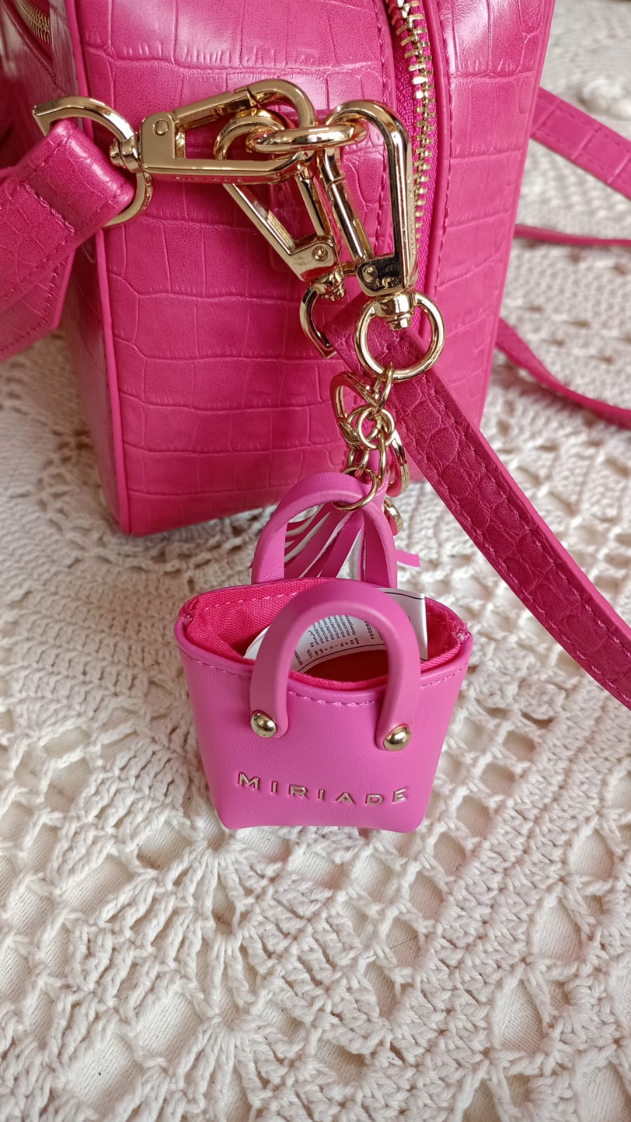 Borsa Miriade fucsia in ecopelle effetto coccodrillo