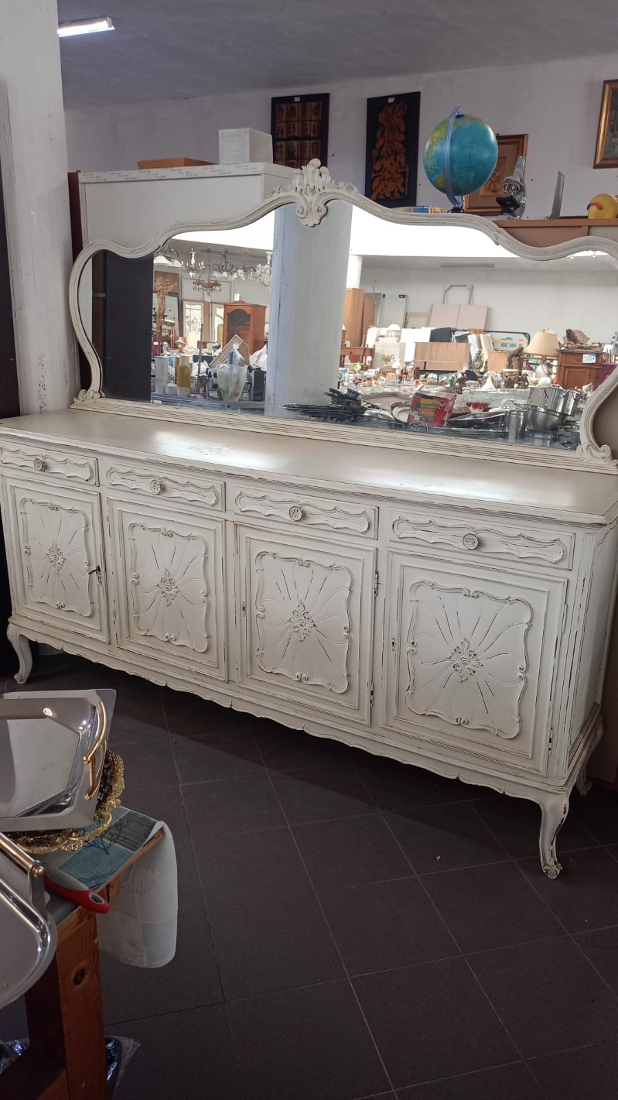 Servante shabby con specchio