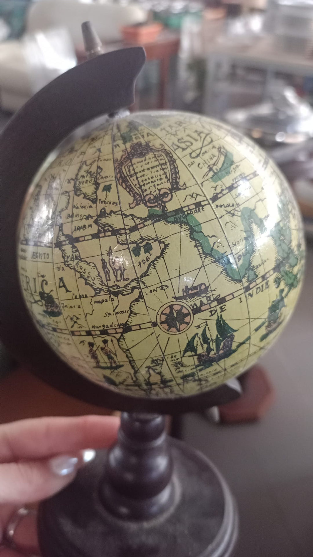 Mappamondo in Legno