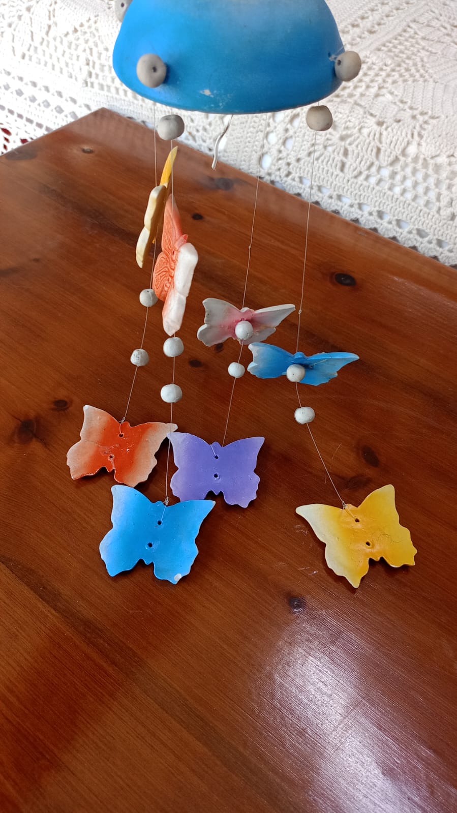 Scacciapensieri in ceramica con farfalle