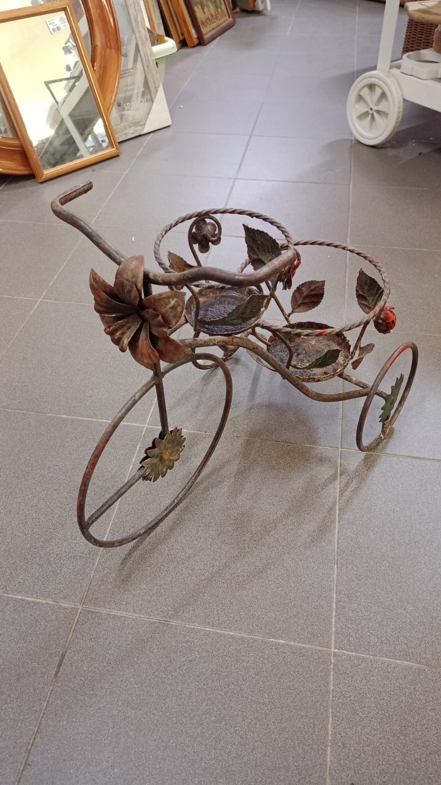 Bicicletta porta vasi in ferro battuto