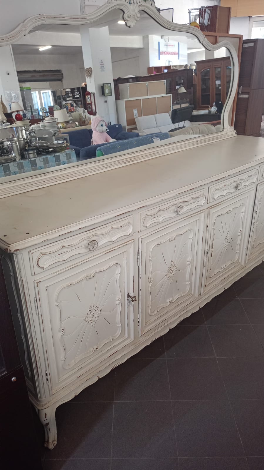 Servante shabby con specchio