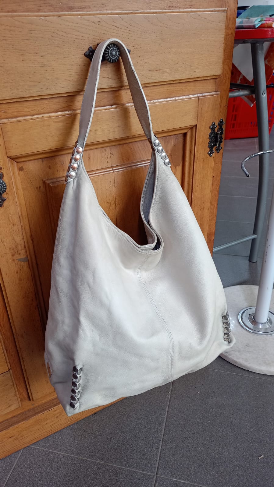 Borsa Orciani in pelle a spalla colore ghiaccio