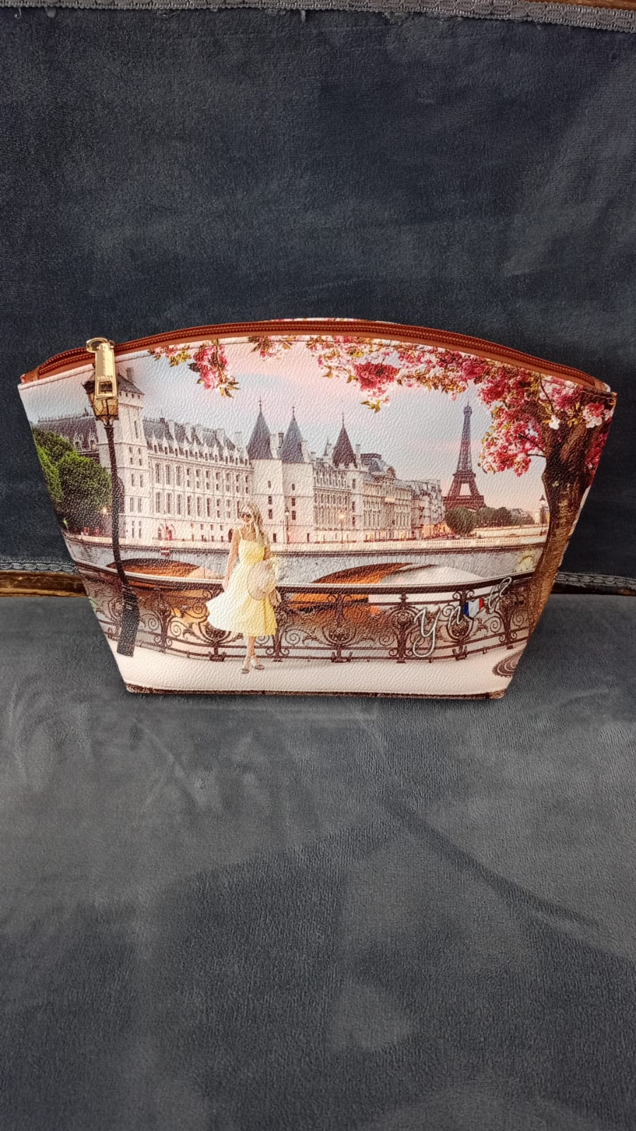Pochette Ynot stampa Parigi