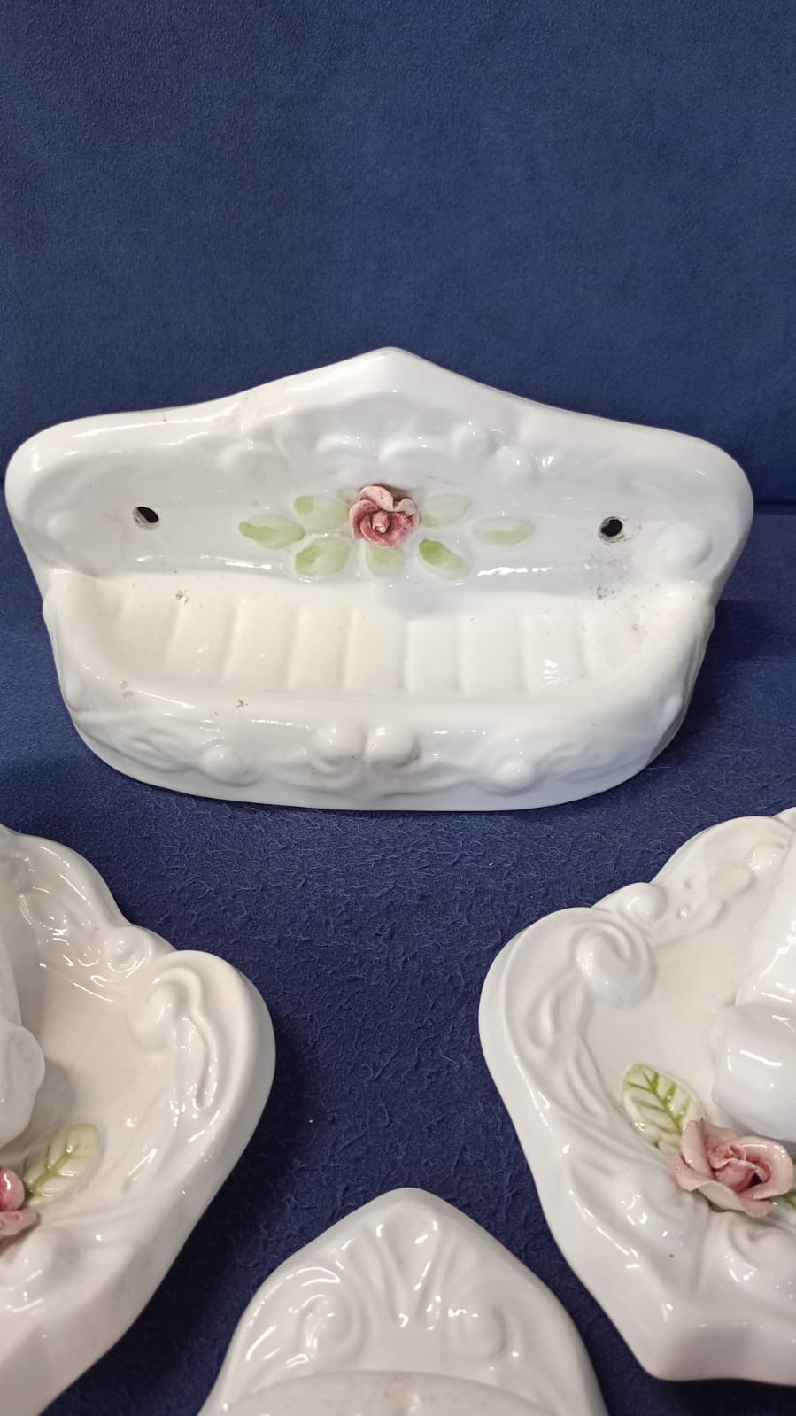 Set da bagno vintage in ceramica