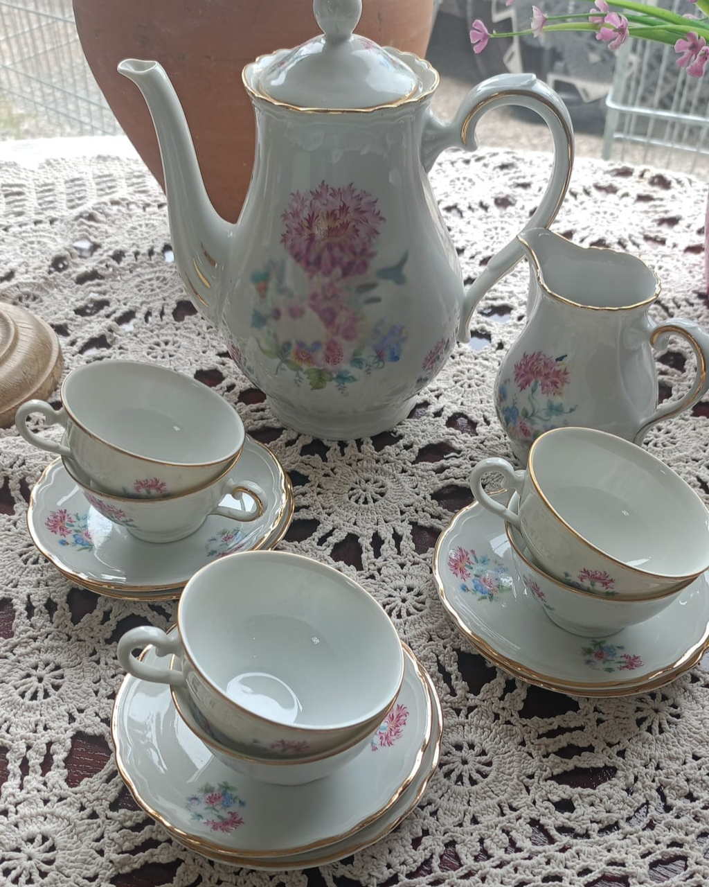 Servizio da caffè di Ginori con caffettiera e lattiera