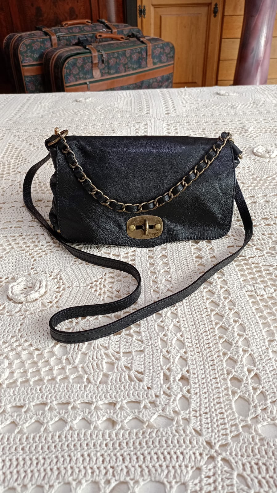 Borsa modello postina pelle nera