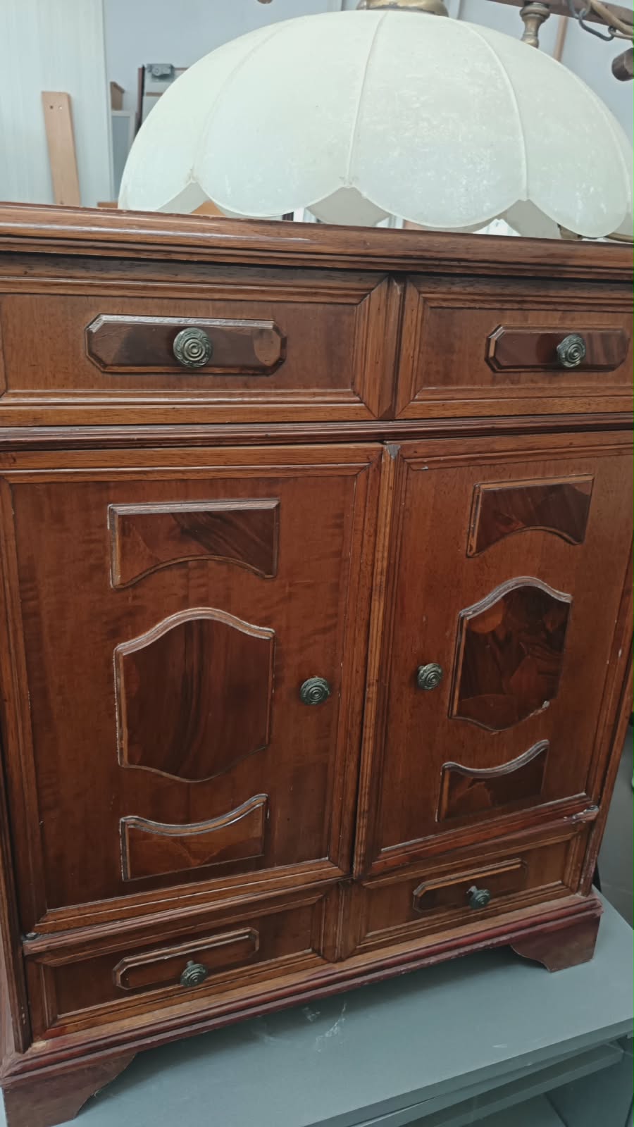 Mobiletto di legno