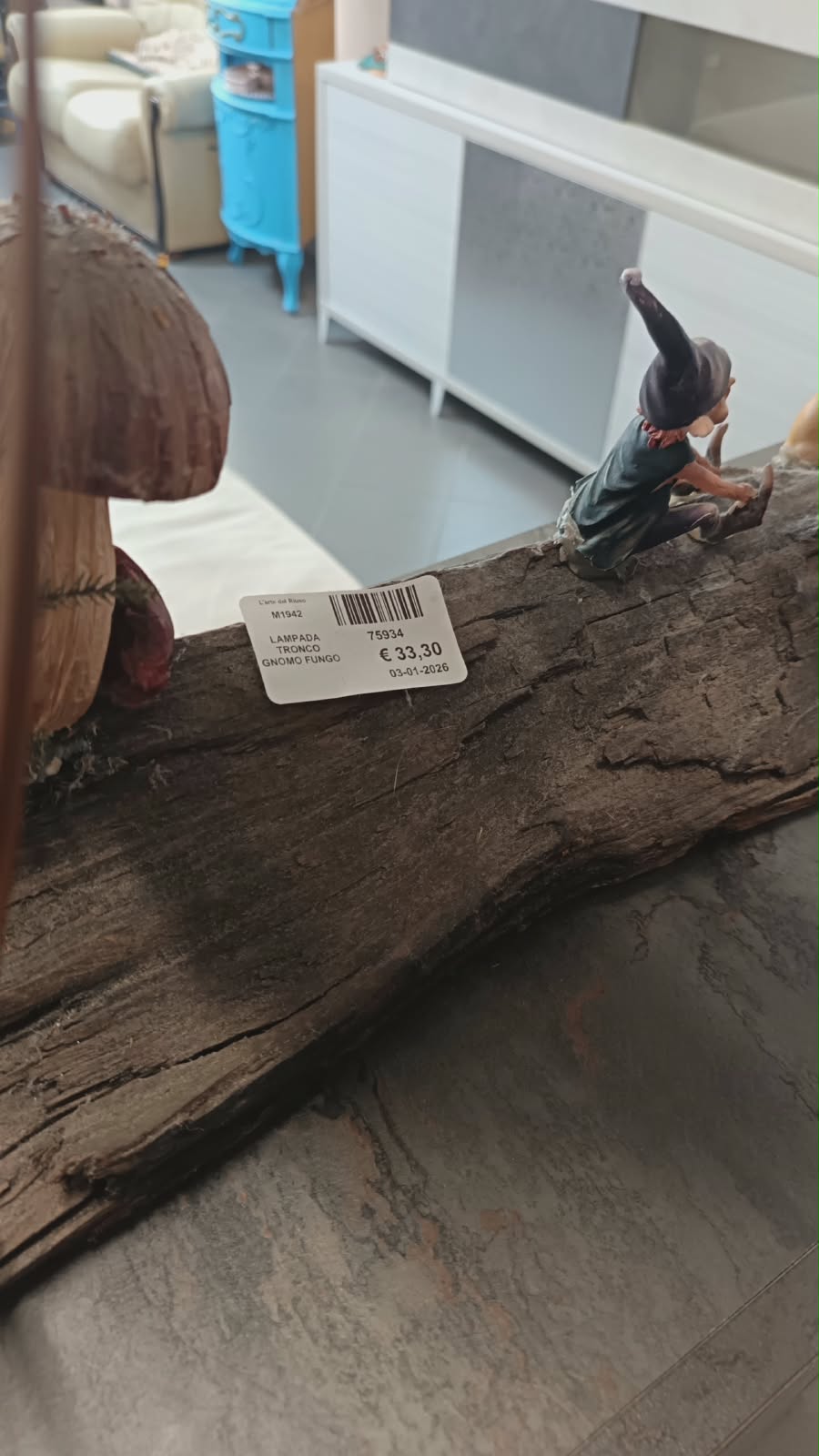 Lampada Gnomo sul tronco