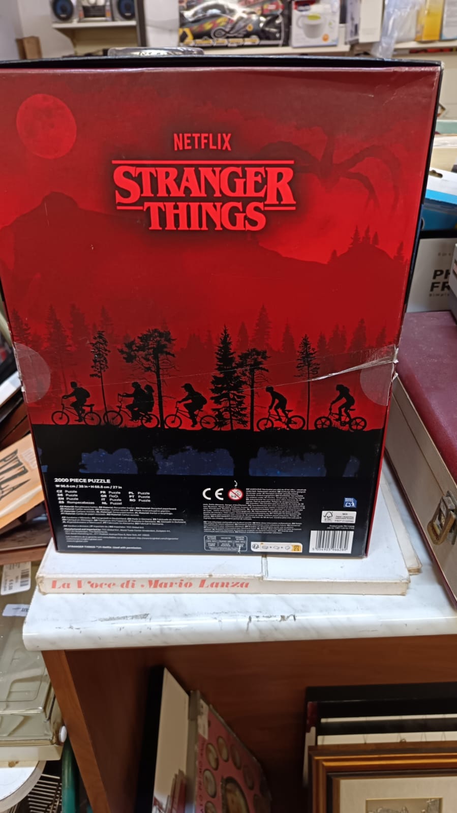 Stranger Things, Puzzle 2000 pezzi