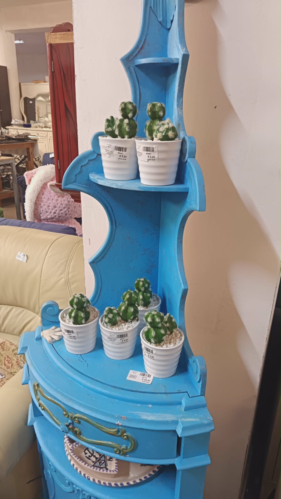 Angoliera azzurra con sportello