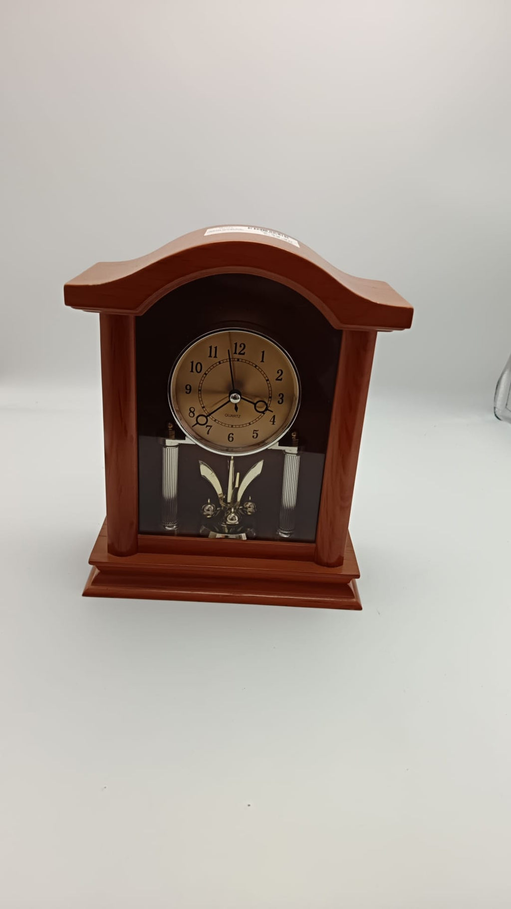 Orologio da tavolo di legno