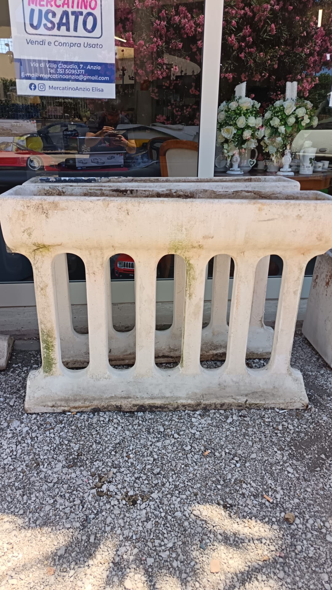 Vaso fioriera in cemento