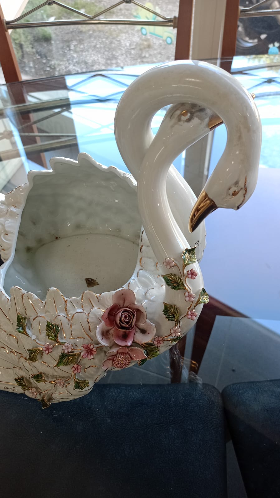 Cigno in ceramica porta pianta