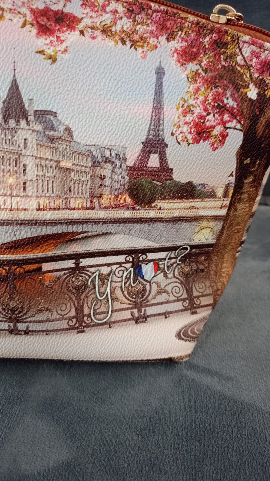 Pochette Ynot stampa Parigi