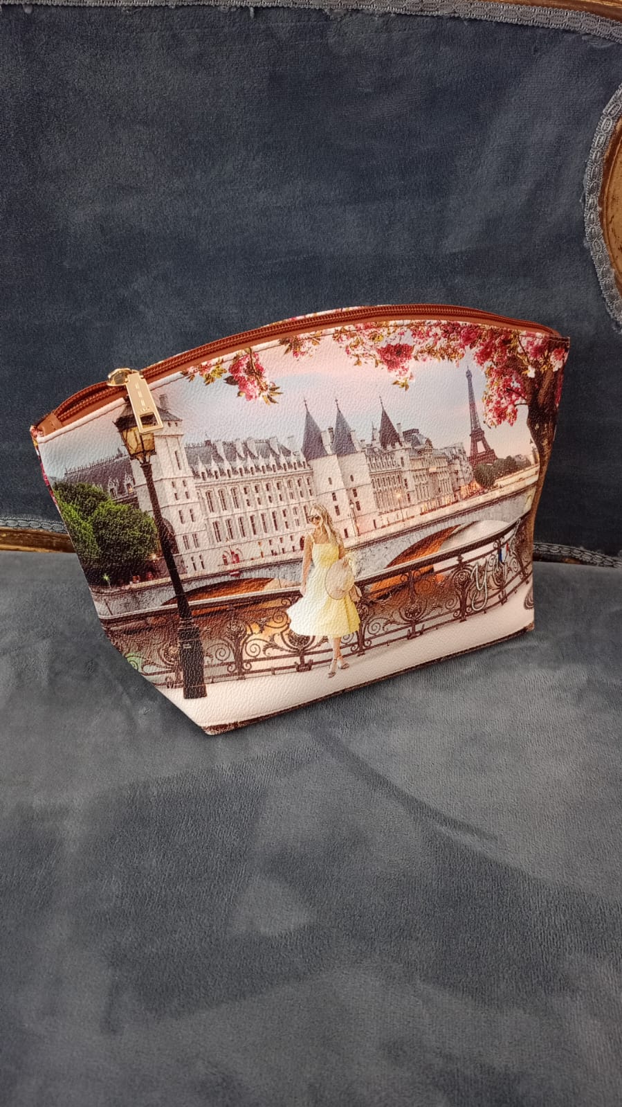 Pochette Ynot stampa Parigi