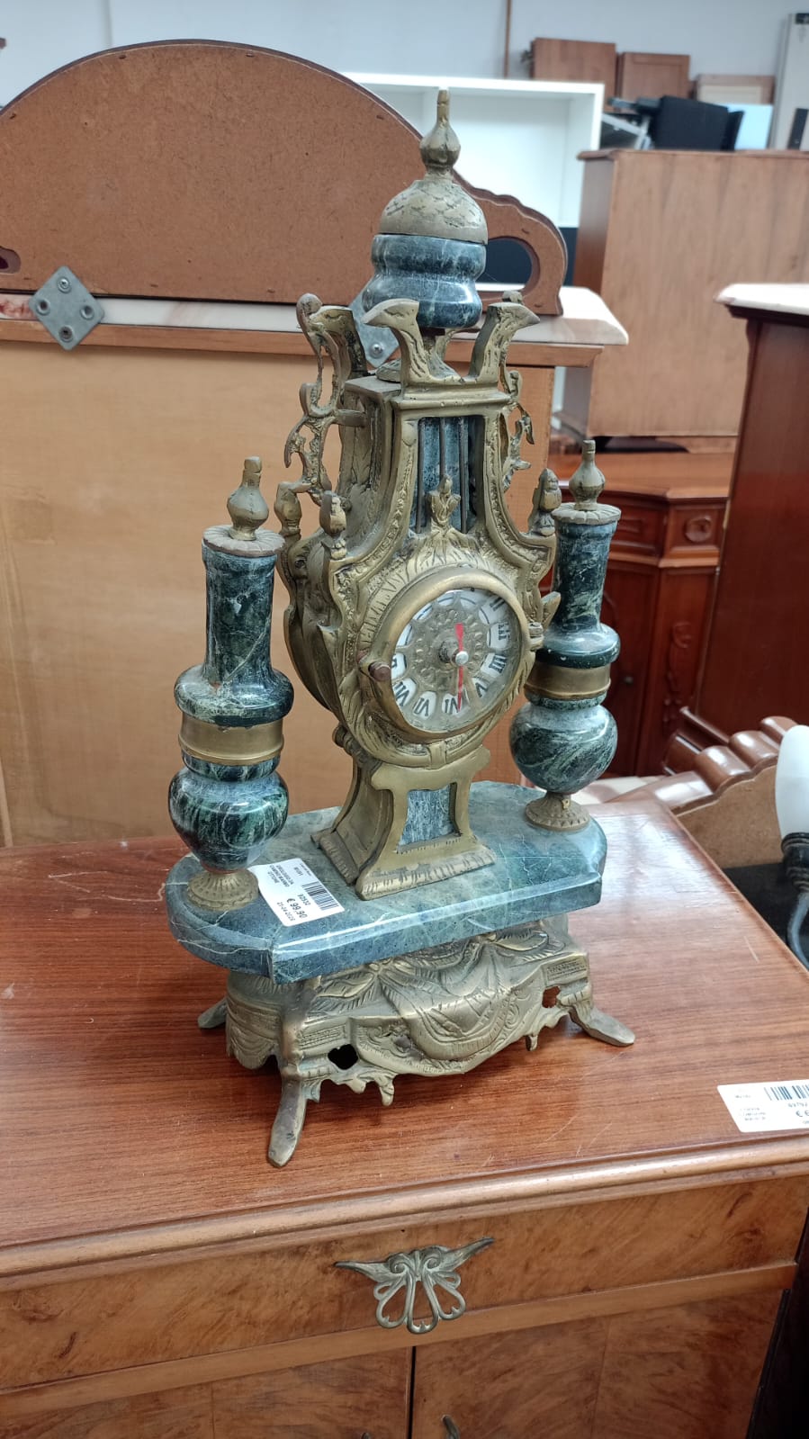 Antico orologio in marmo e ottone