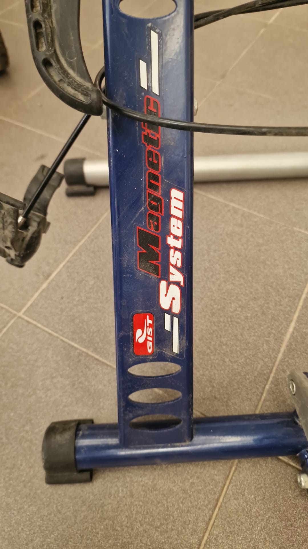 Rullo per allenamento indoor biciclette