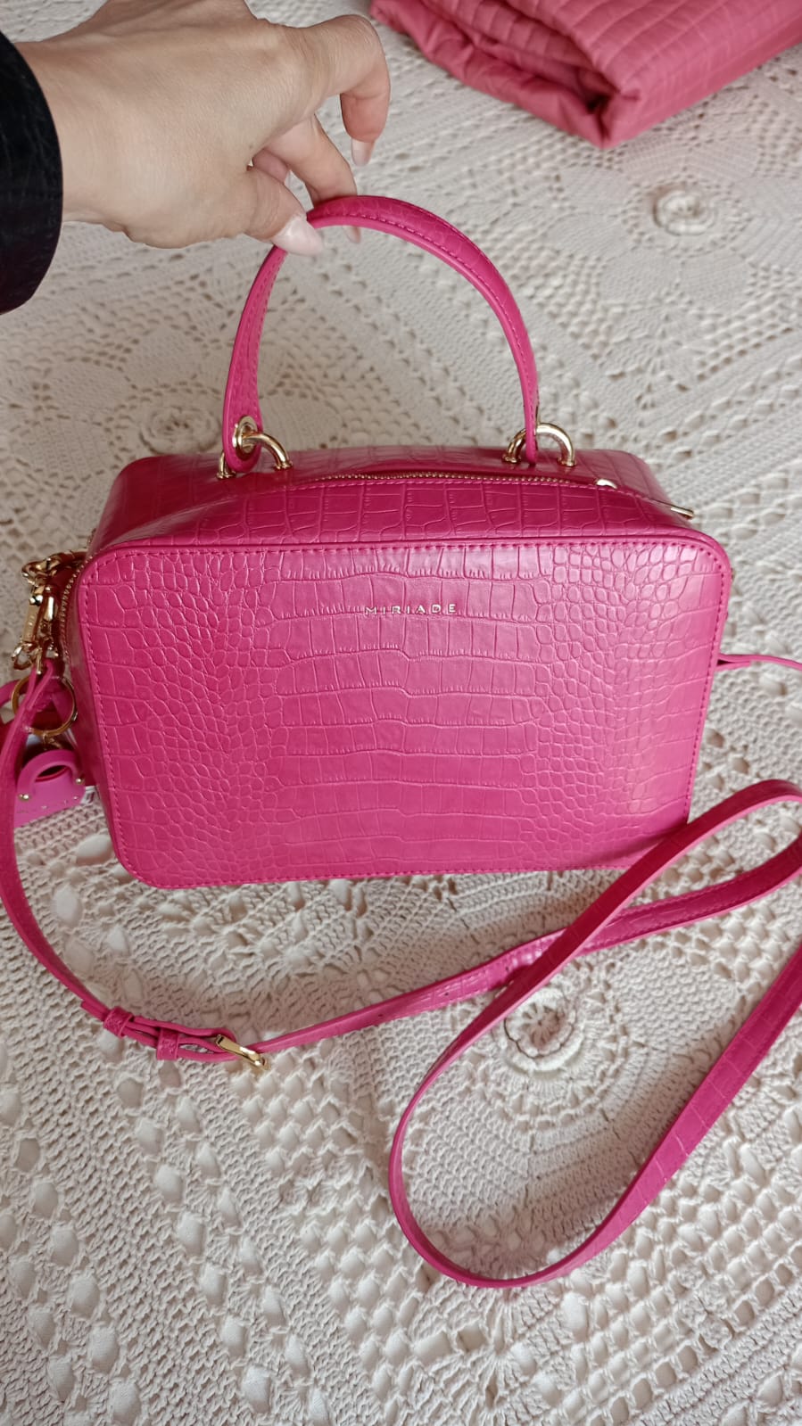 Borsa Miriade fucsia in ecopelle effetto coccodrillo