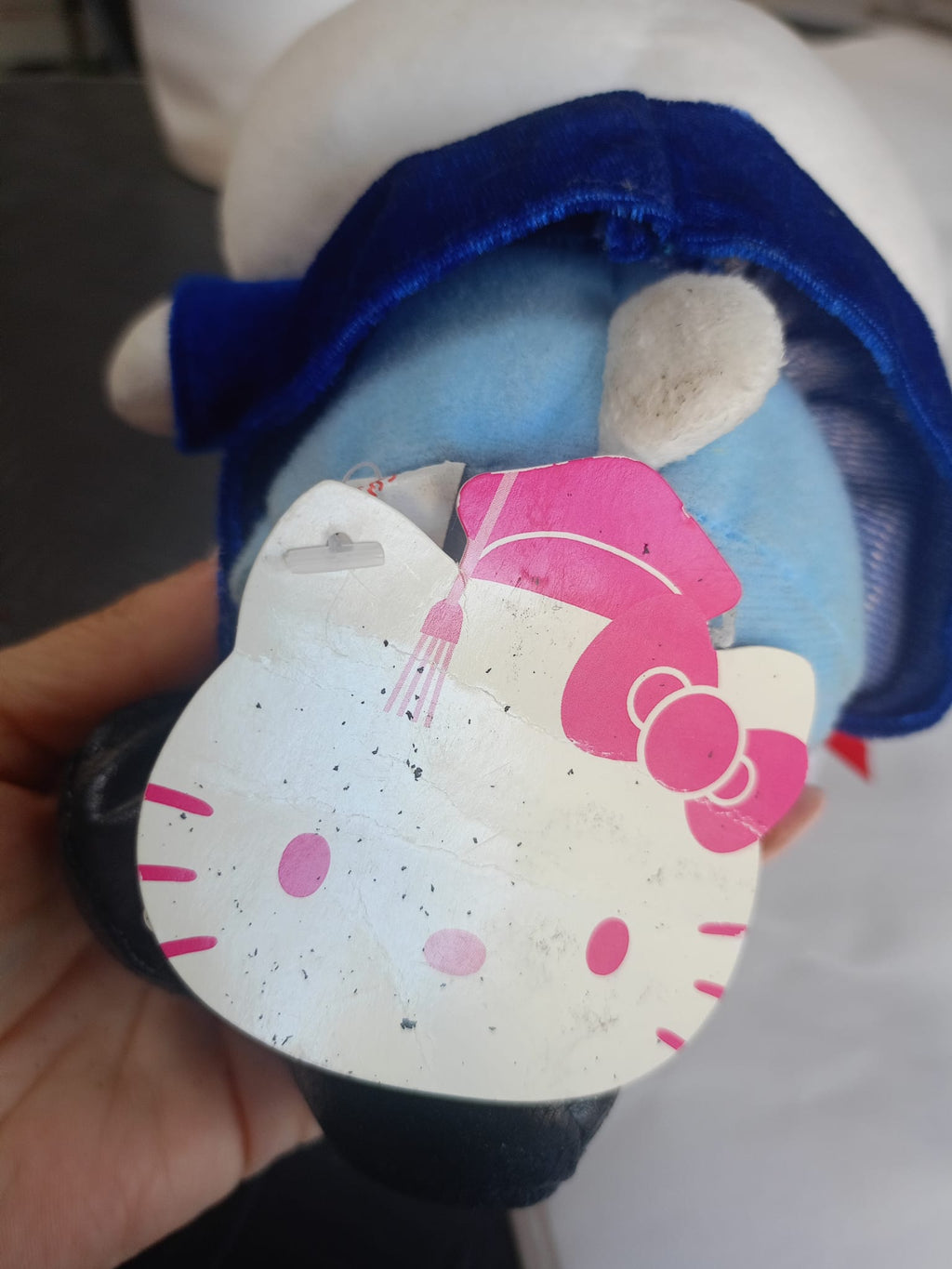 Peluche Hello Kitty laureata