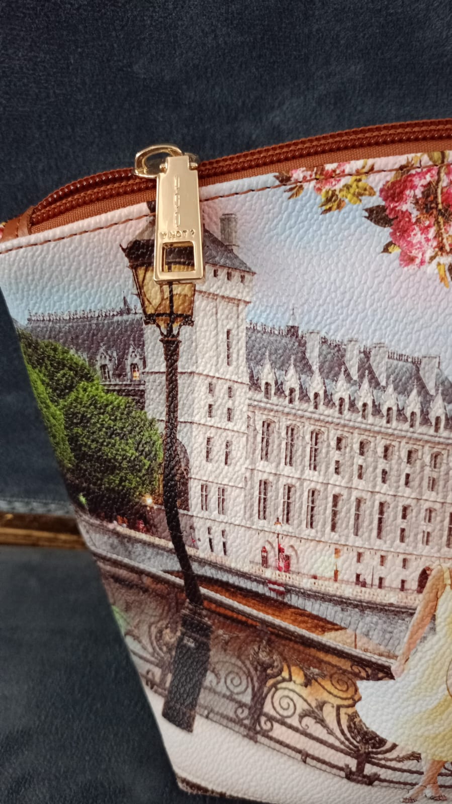 Pochette Ynot stampa Parigi