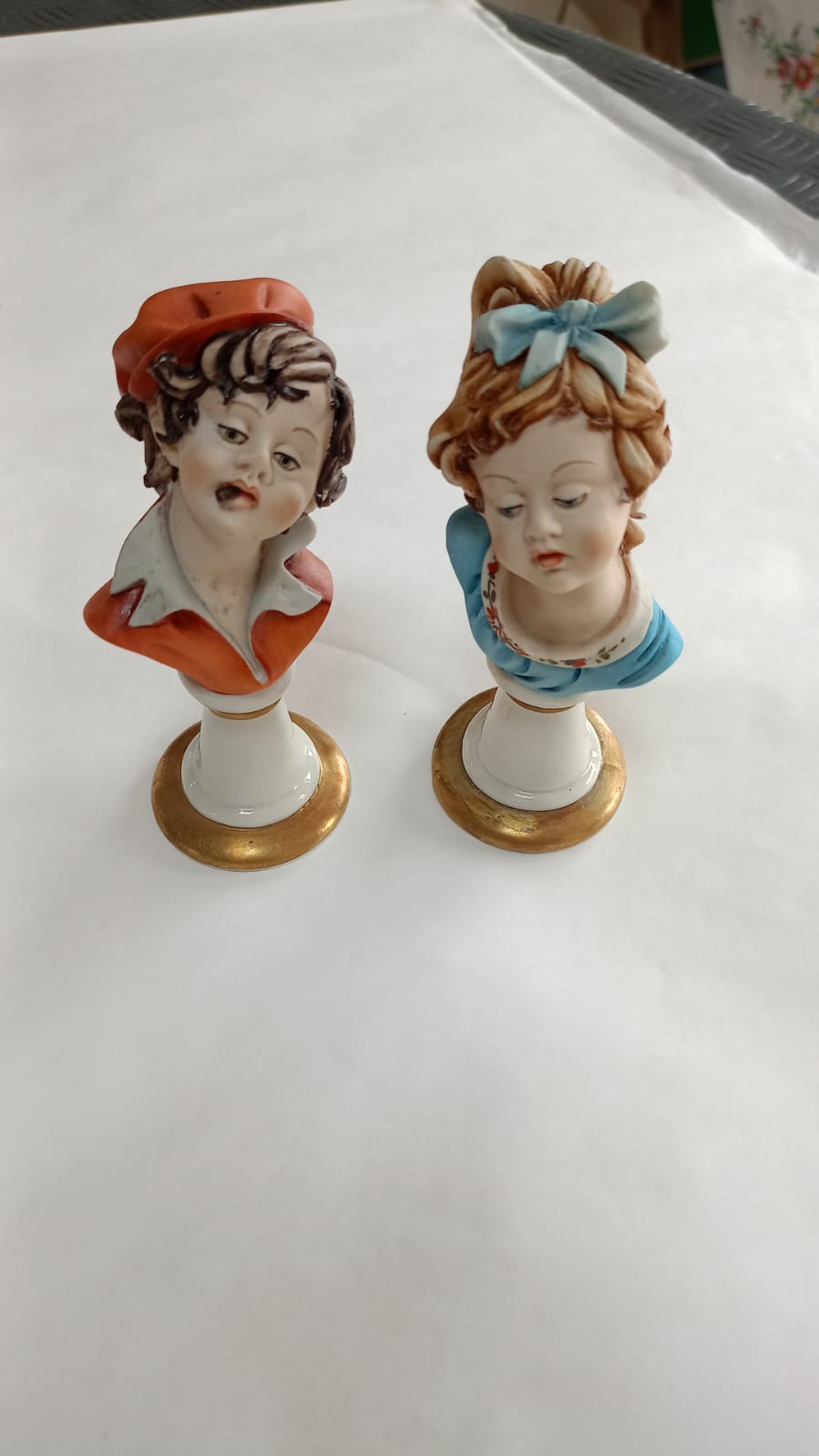 Coppia mezzibusti miniatura Capodimonte firmati Cortese