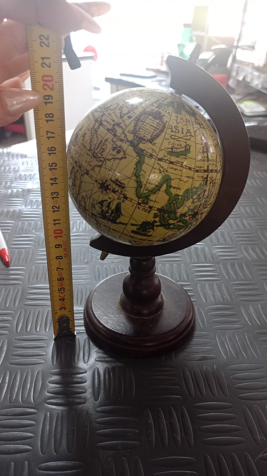 Mappamondo in Legno