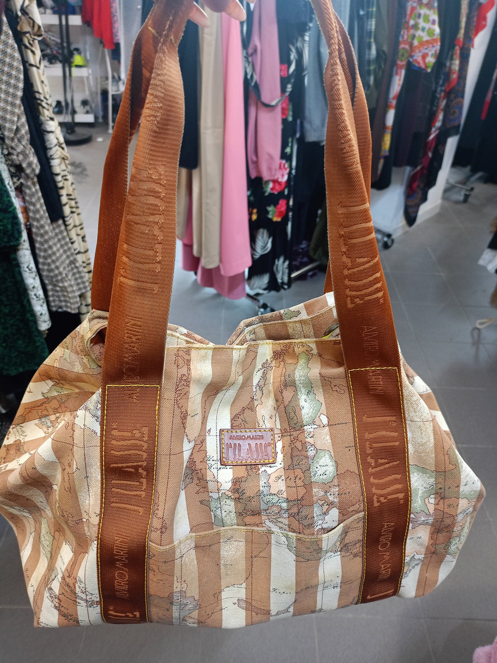 Borsa mare Alviero Martini
